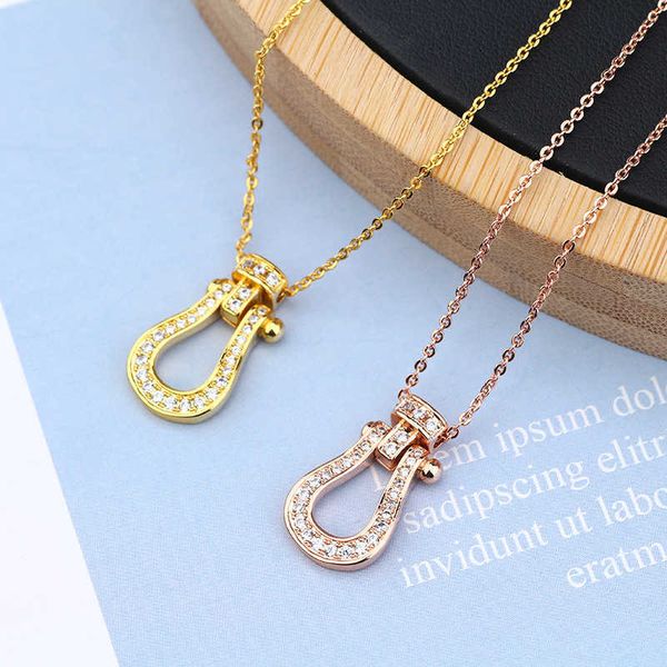 clasp necklace 925 sterling silver horseshoe with diamond pendant, famous brand, boutique, women's jewelry, wholesale, Golden;silver
clasp necklace 925 sterling silver horseshoe with diamond pendant, famous brand, boutique, women's jewelry, wholesale, Golden;silver