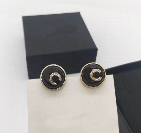 2022 charm small round shape stud earring with white and black color for women engagement jewelry gift have box stamp ps7490, Golden
2022 charm small round shape stud earring with white and black color for women engagement jewelry gift have box stamp ps7490, Golden