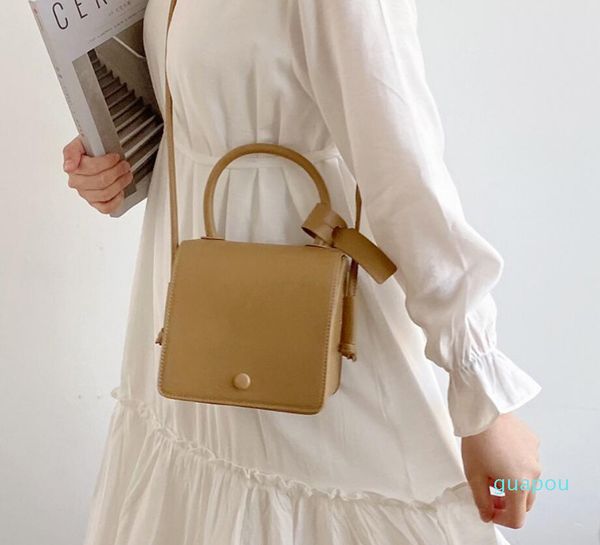 simple temperament 100 match pure color square box bag restoring ancient ways single shoulder diagonal small bag
simple temperament 100 match pure color square box bag restoring ancient ways single shoulder diagonal small bag