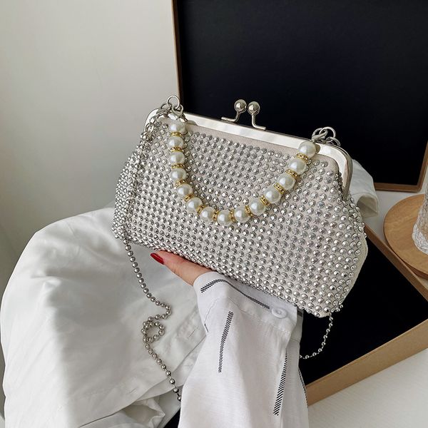 small red fashion portable pearl bag fragrance 2021 rivet shoulder korean personality messenger net chain female tecwo
small red fashion portable pearl bag fragrance 2021 rivet shoulder korean personality messenger net chain female tecwo