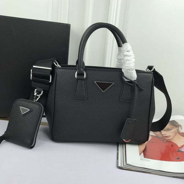 2021 black cowhide totes designer high-quality large-capacity retro fashion waterproof crossbody bag 2-in-1 package
2021 black cowhide totes designer high-quality large-capacity retro fashion waterproof crossbody bag 2-in-1 package