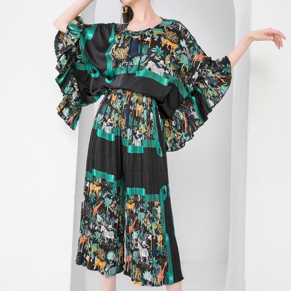 women's two piece pants 2021 fashion summer flower print 2 set plus size women batwing sleeve o neck loose + elastic waist pleated pan, White
women's two piece pants 2021 fashion summer flower print 2 set plus size women batwing sleeve o neck loose + elastic waist pleated pan, White