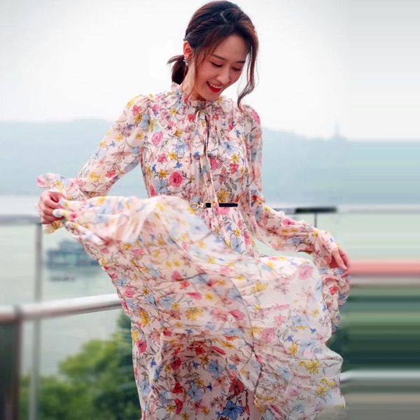 casual dresses 2021 autumn women clothes flare sleeve romantic flowers printed dress fashion belt big swing ruffles long, Black;gray
casual dresses 2021 autumn women clothes flare sleeve romantic flowers printed dress fashion belt big swing ruffles long, Black;gray