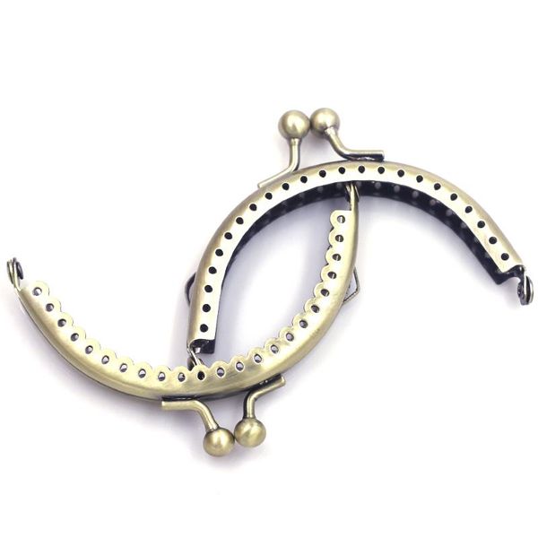 8.5cm arch bronze metal purse bag frames kiss clasps handbag buckles smooth ruffles diy crafts replace hardware accessories parts &, Black
8.5cm arch bronze metal purse bag frames kiss clasps handbag buckles smooth ruffles diy crafts replace hardware accessories parts &, Black