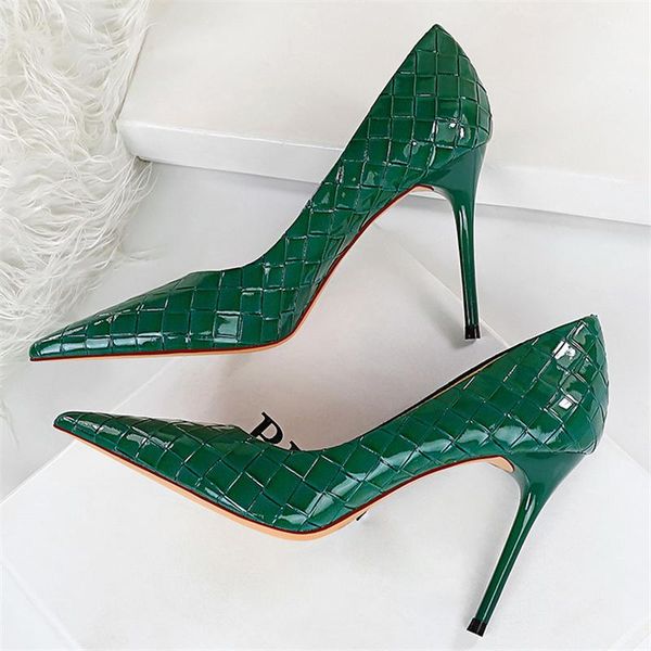 dress shoes 2021 women 9.5cm high heels pumps lady leather serpentine pointed toe female stiletto scarpins wedding fetish, Black
dress shoes 2021 women 9.5cm high heels pumps lady leather serpentine pointed toe female stiletto scarpins wedding fetish, Black