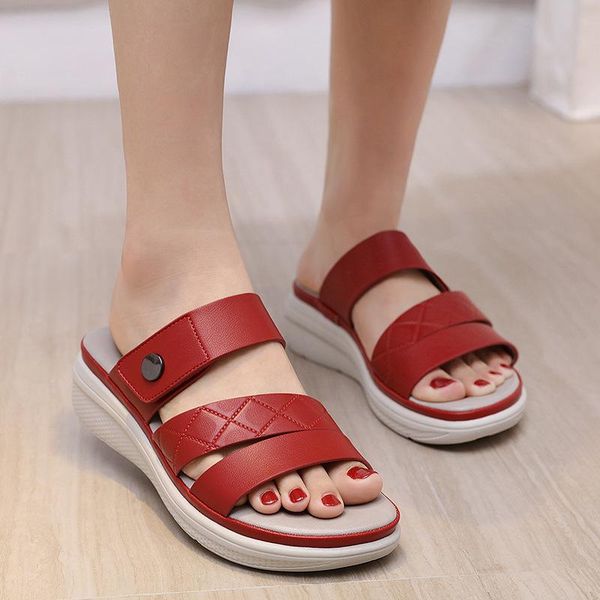 slippers 2021 fashion women summer shoes thick sole brand holiday casual woman beach big size a3629, Black
slippers 2021 fashion women summer shoes thick sole brand holiday casual woman beach big size a3629, Black