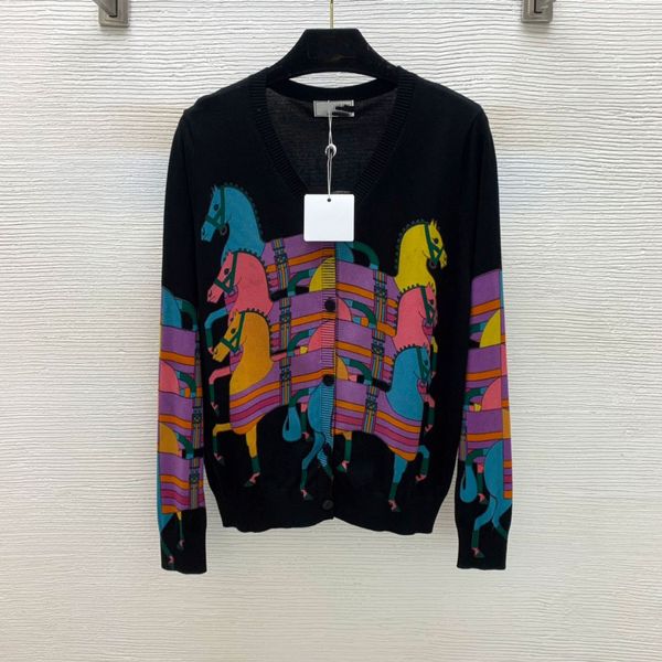 2021 autumn milan runway sweaters v neck long sleeve women's sweater high end jacquard cardigan designer clothing 0817-37, White;black
2021 autumn milan runway sweaters v neck long sleeve women's sweater high end jacquard cardigan designer clothing 0817-37, White;black