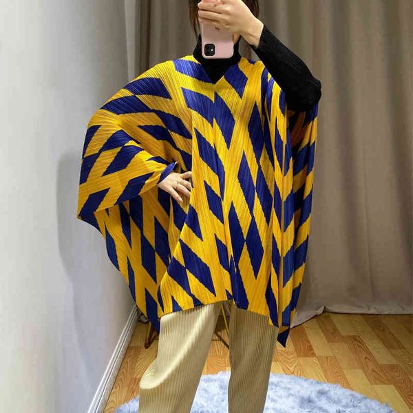 knits miyake fold light through a chip type gauze t-shirt breathable waste their prevention geometric cloak, White
knits miyake fold light through a chip type gauze t-shirt breathable waste their prevention geometric cloak, White