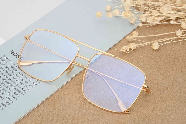 square metal eyeglass women's big short-sighted net red large repair glasses frame plain round face, White;black
square metal eyeglass women's big short-sighted net red large repair glasses frame plain round face, White;black
