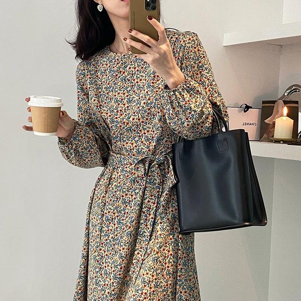 casual dresses korean style vintage floral printed long dress women loose high waist streetwear o neck chic female, Black;gray
casual dresses korean style vintage floral printed long dress women loose high waist streetwear o neck chic female, Black;gray