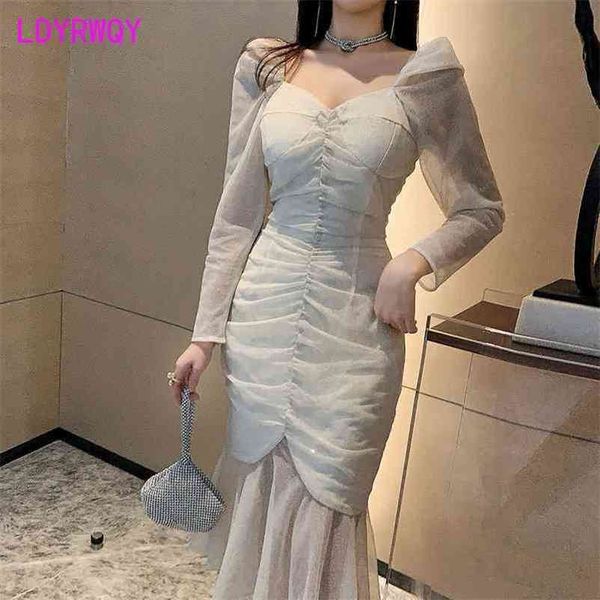 ldyrwqy summer square collar slim body pleated bubble sleeve gauze fishtail dress office lady polyester 210603, Black;gray
ldyrwqy summer square collar slim body pleated bubble sleeve gauze fishtail dress office lady polyester 210603, Black;gray