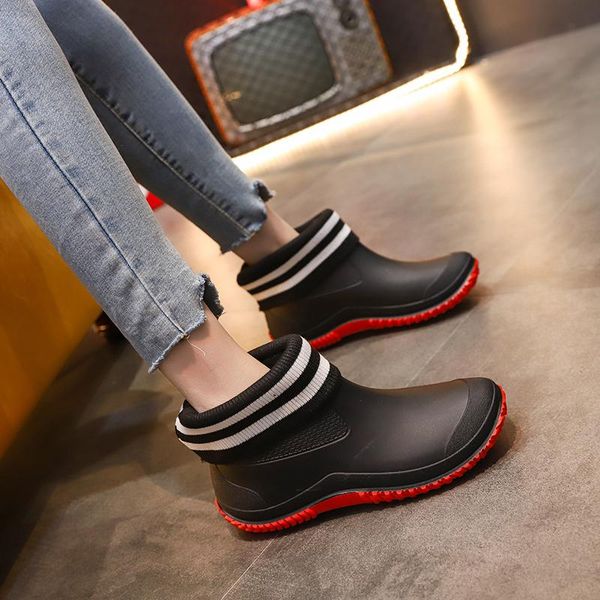 boots 2021 women rubber rain ankle waterproof shoes woman ladies winter female water rainboots short for, Black
boots 2021 women rubber rain ankle waterproof shoes woman ladies winter female water rainboots short for, Black