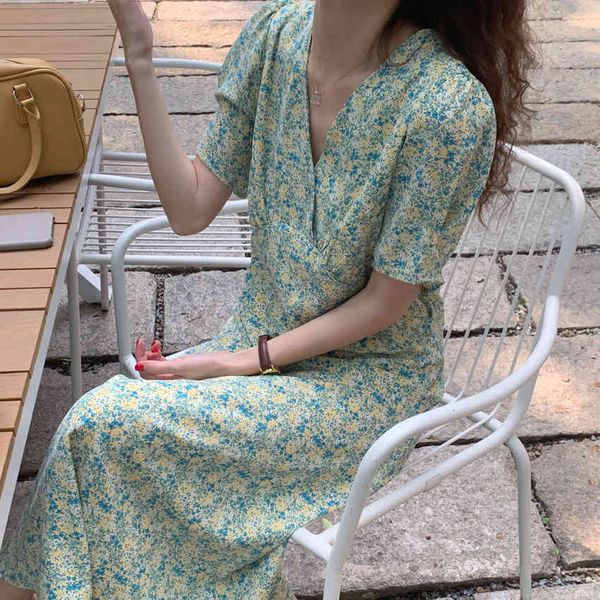 casual dresses women floral printed deep v-neck summer beach party sundress female vestidos holiday t28n, Black;gray
casual dresses women floral printed deep v-neck summer beach party sundress female vestidos holiday t28n, Black;gray
