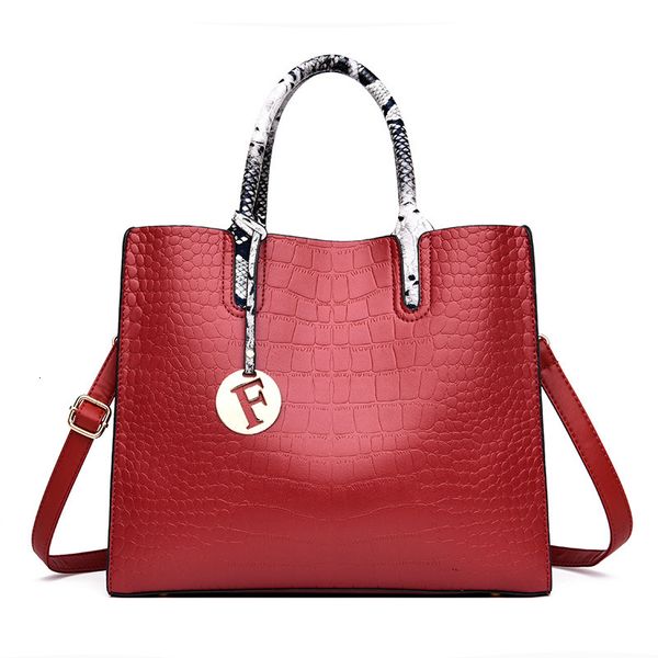 messenger bags messenger bags alligator fashion women's single shoulder messenger snake pattern handbag large capacity leisure bag
messenger bags messenger bags alligator fashion women's single shoulder messenger snake pattern handbag large capacity leisure bag