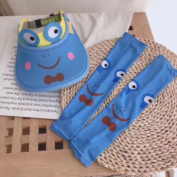 2021 children's lovely empty anti-theft mini dinosaur pattern ice sleeve + sun hat boys and girls' new suit, Blue;gray
2021 children's lovely empty anti-theft mini dinosaur pattern ice sleeve + sun hat boys and girls' new suit, Blue;gray
