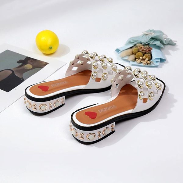 summer 2021 mid heel european american pearl women's fashion one word slipper thick flat bottom sandals slippers, Black
summer 2021 mid heel european american pearl women's fashion one word slipper thick flat bottom sandals slippers, Black