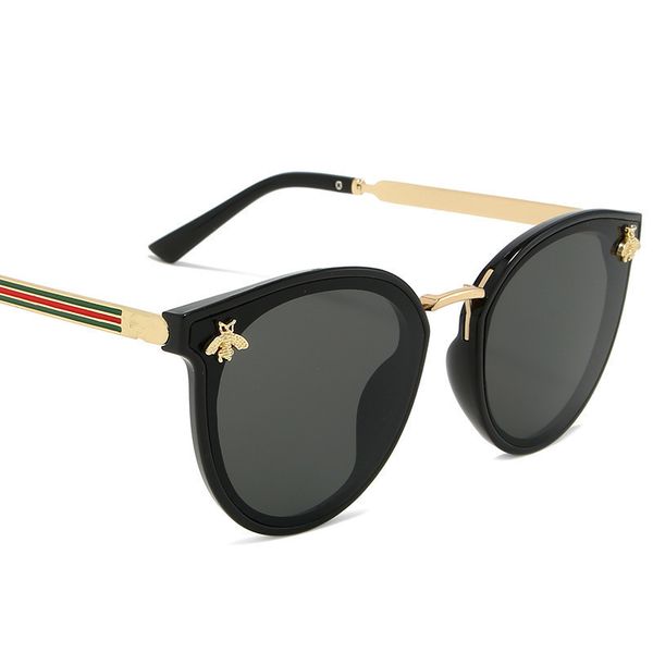 Luxury Small bees Fashion Women sunglasses Men Eye brand Design Large travel sunglasses Oculos Retro male iron uv400 Glasses wholesale, Silver
Luxury Small bees Fashion Women sunglasses Men Eye brand Design Large travel sunglasses Oculos Retro male iron uv400 Glasses wholesale, Silver