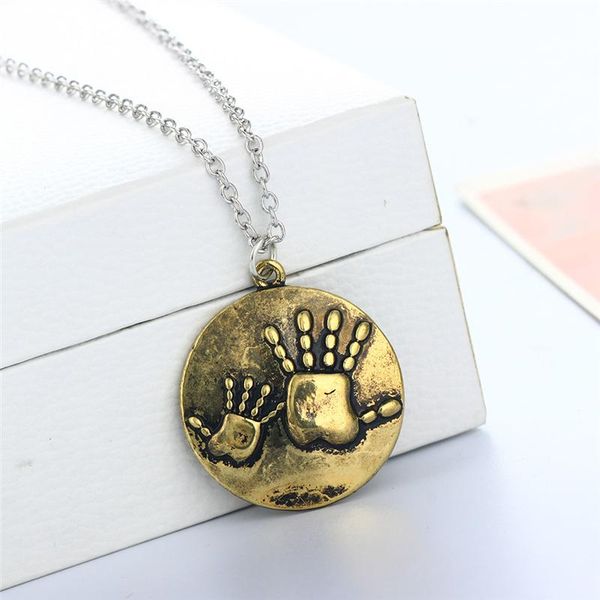 pendant necklaces vintage punk big small palm necklace hip hop party gold accessories for men women creative halloween jewelry gift, Silver
pendant necklaces vintage punk big small palm necklace hip hop party gold accessories for men women creative halloween jewelry gift, Silver