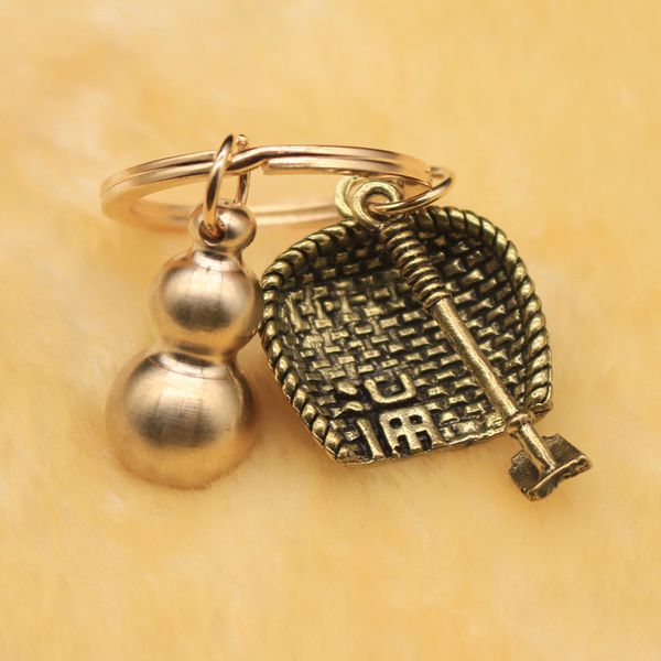 factory handmade brass dustpan fulu hoe key chain pendant pure copper solid gourd creative men's and women's car accessorieswfmi
factory handmade brass dustpan fulu hoe key chain pendant pure copper solid gourd creative men's and women's car accessorieswfmi