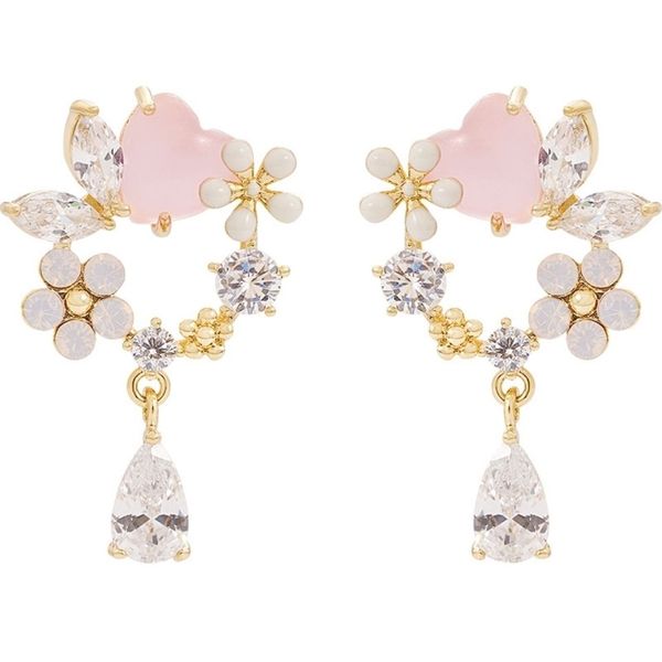 luxury 925 tremella needle korea exquisite temperament short joker earrings super flash zircon flower small heart earrings female, Golden;silver
luxury 925 tremella needle korea exquisite temperament short joker earrings super flash zircon flower small heart earrings female, Golden;silver