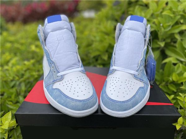 1 high og hyper royal men basketball shoes 1s light smoke grey white mens sports sneaker trainer, Red;white
1 high og hyper royal men basketball shoes 1s light smoke grey white mens sports sneaker trainer, Red;white