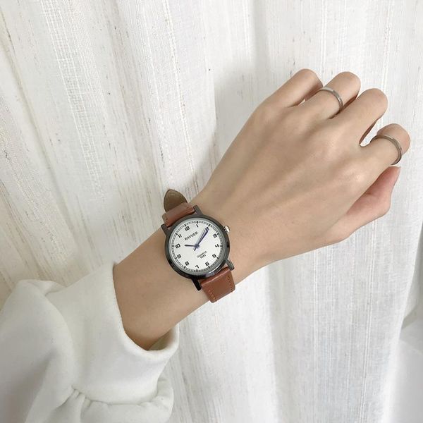 wristwatches 2021 simple designer women bracelet casual watch leather strap ladies quartz wristwatch female dress clock hour, Slivery;brown
wristwatches 2021 simple designer women bracelet casual watch leather strap ladies quartz wristwatch female dress clock hour, Slivery;brown
