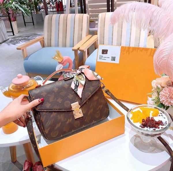 Top Brand Leather Handbag Shoulder Bags High Quality Luxury Handbags Wallet Women Crossbody Bag Fashion Vintage -L2128
Top Brand Leather Handbag Shoulder Bags High Quality Luxury Handbags Wallet Women Crossbody Bag Fashion Vintage -L2128