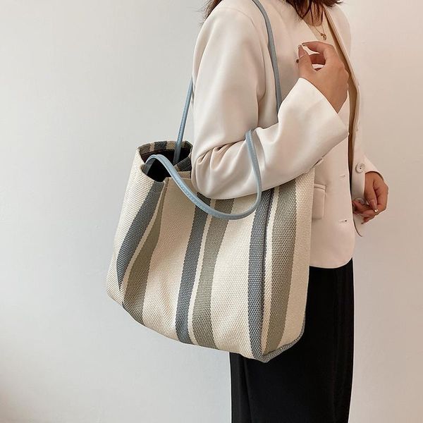evening bags 2021 spring and summer luxury design mesh bag tote big shopping capacity shoulder hand
evening bags 2021 spring and summer luxury design mesh bag tote big shopping capacity shoulder hand