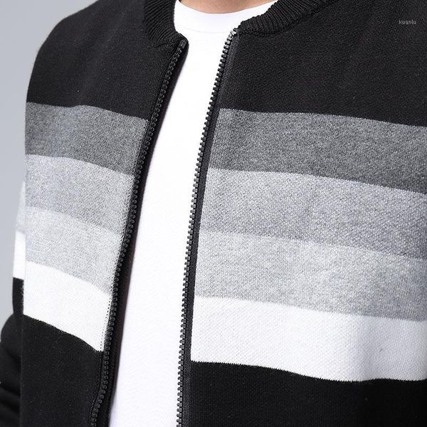 spring and autumn 2021 men's korean sweater cardigan trend handsome coat sweaters, White;black
spring and autumn 2021 men's korean sweater cardigan trend handsome coat sweaters, White;black