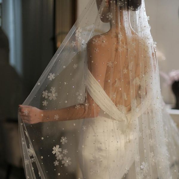 bridal veils full pearls with rhinestone 3meter width long wedding veil cathedral luxury crystal blusher accesorios para cabeza de novia, Black
bridal veils full pearls with rhinestone 3meter width long wedding veil cathedral luxury crystal blusher accesorios para cabeza de novia, Black
