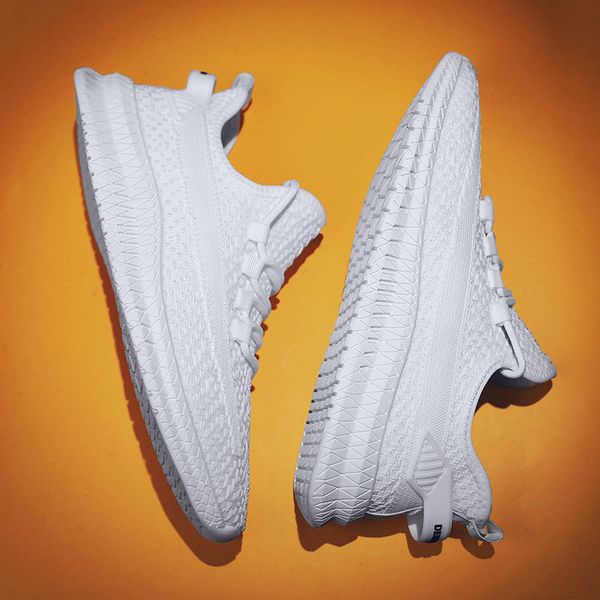 selling running men women shoes mens outdoor sports shoe womens walking jogging trainer bule while black sneakers 39 
selling running men women shoes mens outdoor sports shoe womens walking jogging trainer bule while black sneakers 39