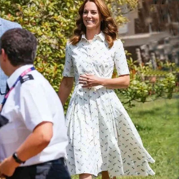 kate middleton fashion 2021 summer young woman classy party gentlemwoman short lapel shirt dress, Black;gray
kate middleton fashion 2021 summer young woman classy party gentlemwoman short lapel shirt dress, Black;gray