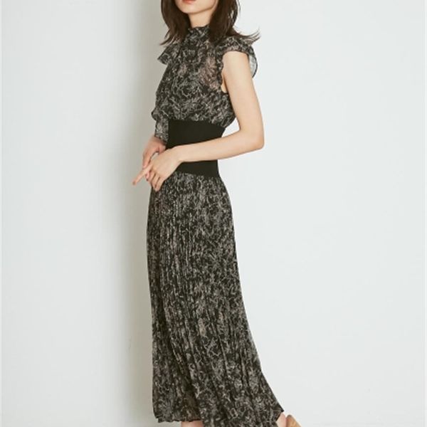 2021kuzuwata japanese half high collar little flying sleeve print screw thread splicing empire dresses 2021 spring woman clothing, Black;gray
2021kuzuwata japanese half high collar little flying sleeve print screw thread splicing empire dresses 2021 spring woman clothing, Black;gray