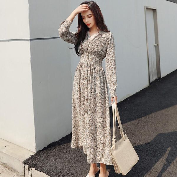 casual dresses heydress 2021 spring vinatge single-breasted v-neck floral a-line women dress full sleeve elastic waist chiffon female, Black;gray
casual dresses heydress 2021 spring vinatge single-breasted v-neck floral a-line women dress full sleeve elastic waist chiffon female, Black;gray
