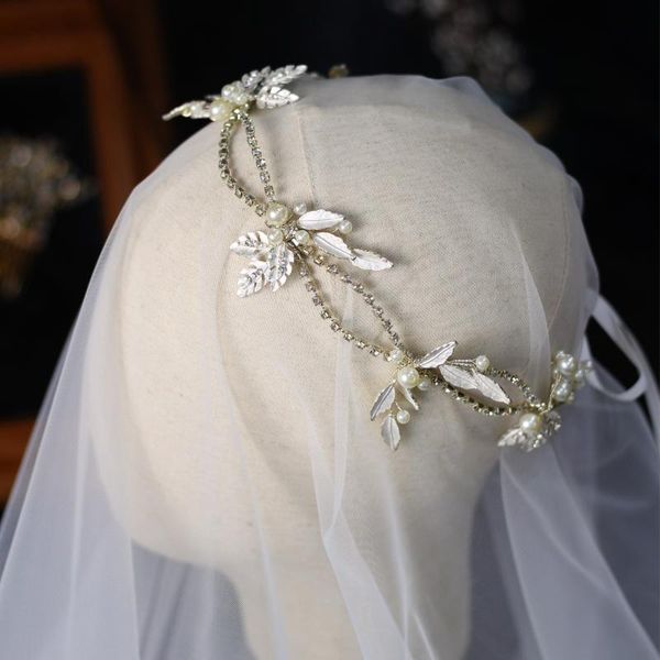 headpieces luxury elegant women headdress golden alloy leaf pearl rhinestone chain head band for wedding perform studio travel po hp088, Silver
headpieces luxury elegant women headdress golden alloy leaf pearl rhinestone chain head band for wedding perform studio travel po hp088, Silver