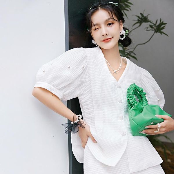 women's blouses & shirts summer solid color shirt temperament commuter print v-neck lantern sleeve slim girl 1-28, White
women's blouses & shirts summer solid color shirt temperament commuter print v-neck lantern sleeve slim girl 1-28, White