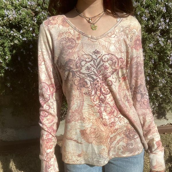 women's t-shirt basis y2k autumn printed adults female vintage retro rhinestone long sleeve v-neck pullover daily street, White
women's t-shirt basis y2k autumn printed adults female vintage retro rhinestone long sleeve v-neck pullover daily street, White