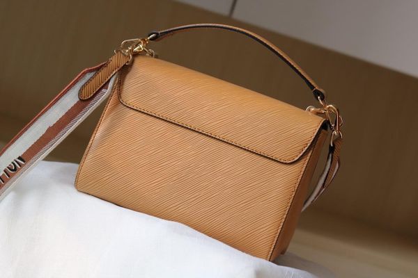 evening bags 2021 women's twisted shoulder bag, high-quality handbag, bag embroidered strap purses and handbags satchels
evening bags 2021 women's twisted shoulder bag, high-quality handbag, bag embroidered strap purses and handbags satchels