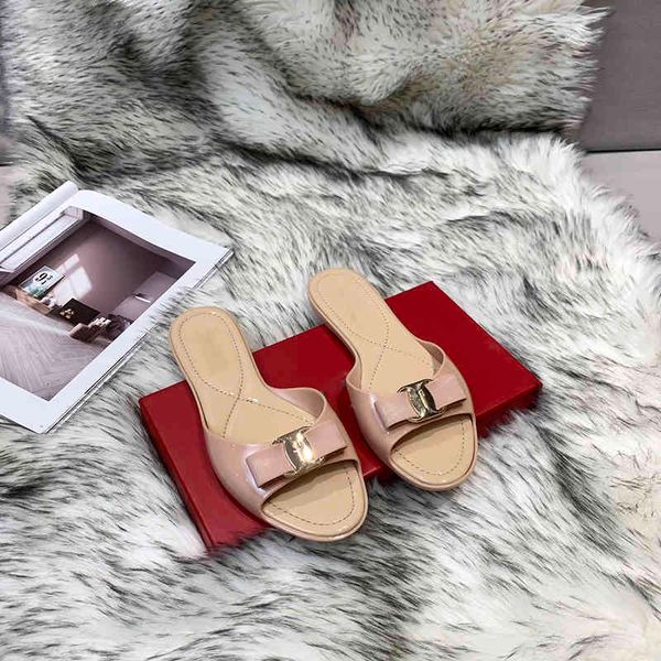 70% off wholesale sandals flip-flops shoes classics women's flat slippers genuine leather summer flip flops outside beach jelly slides, Black
70% off wholesale sandals flip-flops shoes classics women's flat slippers genuine leather summer flip flops outside beach jelly slides, Black