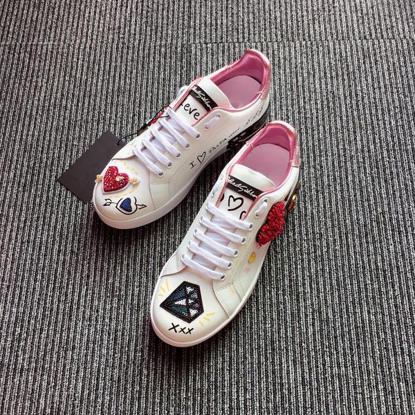 2021 fashion camouflage sneaker women men shoes leather casual trainers rockrunner chaussures, Black;red
2021 fashion camouflage sneaker women men shoes leather casual trainers rockrunner chaussures, Black;red
