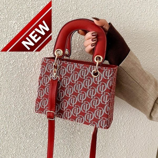 wedding diana new style women's hand versatile bridal bag net red high-grade sense one shoulder messenger fashion
wedding diana new style women's hand versatile bridal bag net red high-grade sense one shoulder messenger fashion