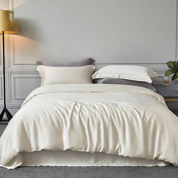 bedding sets luxury 100% silk noble white beauty set duvet cover flat sheet pillowcases double king bed linen
bedding sets luxury 100% silk noble white beauty set duvet cover flat sheet pillowcases double king bed linen