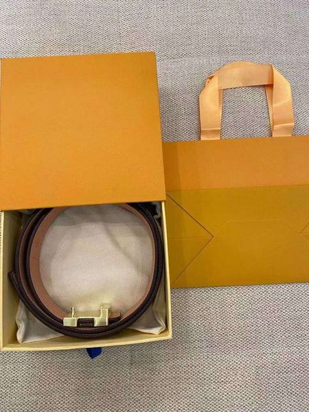 2021veuropeanamerican style fashion belt, men's women's the highest quality 4 colors, gold and silver buttons can choose orange bo, Black;brown
2021veuropeanamerican style fashion belt, men's women's the highest quality 4 colors, gold and silver buttons can choose orange bo, Black;brown