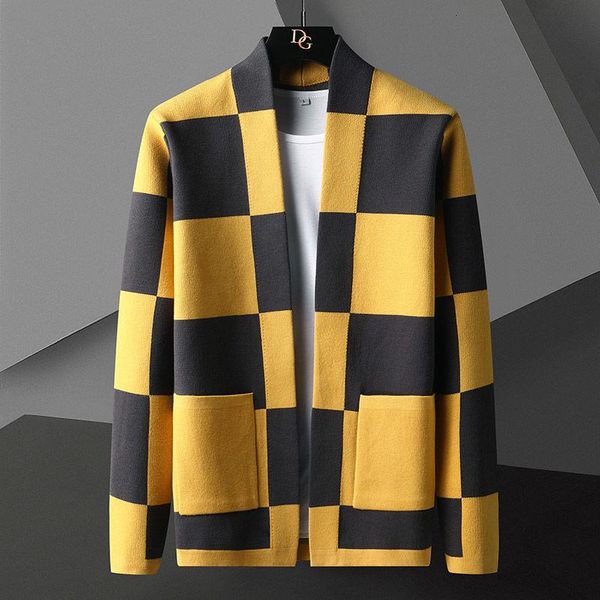 men's sweaters 2021 knitted cardigan, fashionable british jacket sweater with yellow and blue check pattern, White;black
men's sweaters 2021 knitted cardigan, fashionable british jacket sweater with yellow and blue check pattern, White;black