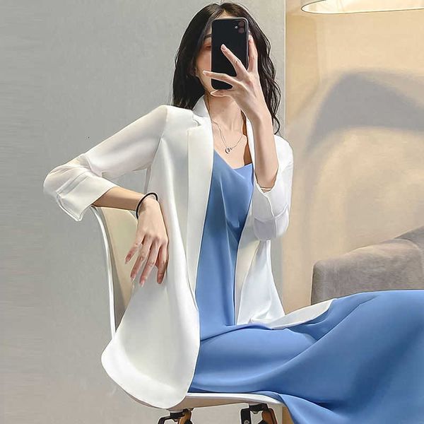 suit 2021 blue suspender skirt two piece suit fashion large size drs female spring summer autumn, Black;gray
suit 2021 blue suspender skirt two piece suit fashion large size drs female spring summer autumn, Black;gray