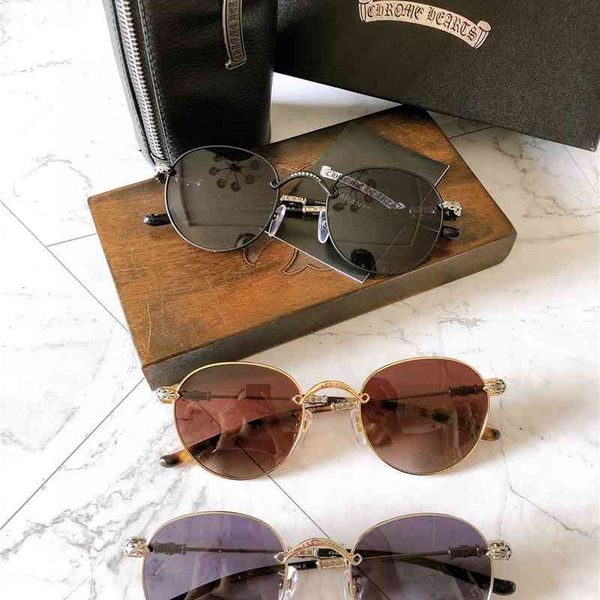 70% off online store new round frame sunglasses for women and men in 2021, White;black
70% off online store new round frame sunglasses for women and men in 2021, White;black