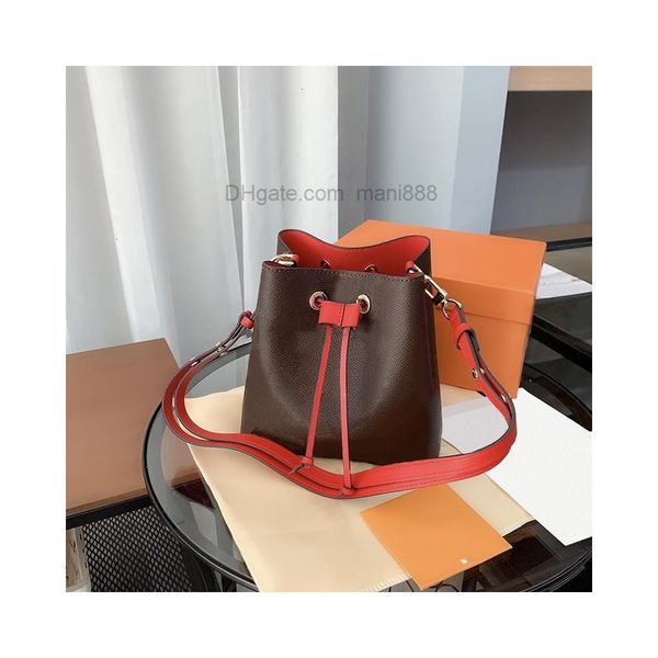 luxury designer bags fashion women printed ladies leather backpack wallets 2021 small crossbody handbags
luxury designer bags fashion women printed ladies leather backpack wallets 2021 small crossbody handbags