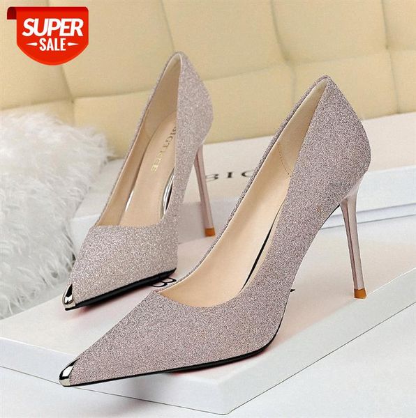 6826-1 korean version of slim banquet women's shoes stiletto super high heel shallow mouth metal pointed heels single #sd76
6826-1 korean version of slim banquet women's shoes stiletto super high heel shallow mouth metal pointed heels single #sd76