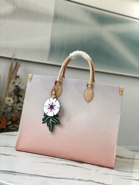 2021luxury designer 3a fashion color shopping bag classic brand leather large capacity handbag
2021luxury designer 3a fashion color shopping bag classic brand leather large capacity handbag