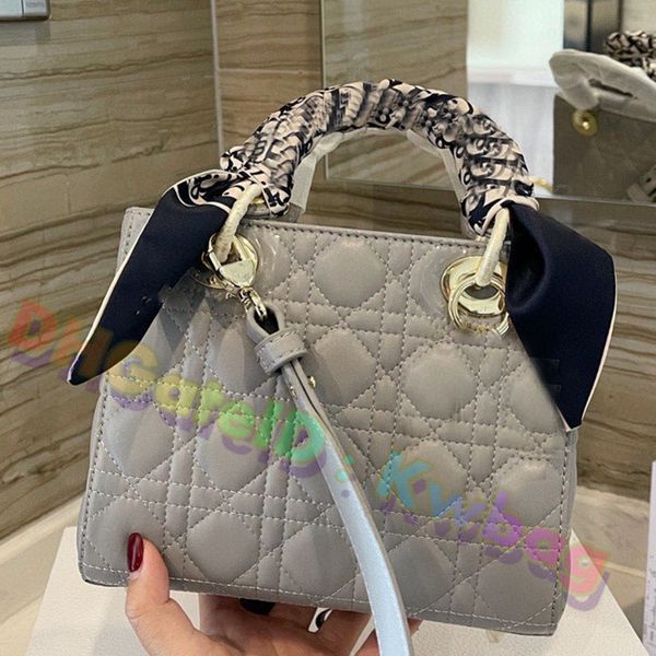 women luxurys designers bags sheepskin leather diamond lattice handbag lady 2021 handbags ladies must-have classic crossbody bag fashion min
women luxurys designers bags sheepskin leather diamond lattice handbag lady 2021 handbags ladies must-have classic crossbody bag fashion min